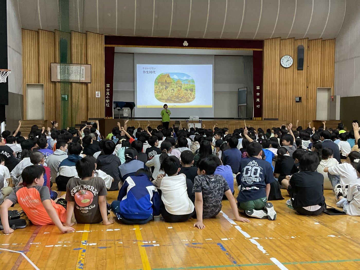 富士見小学校での講演の様子